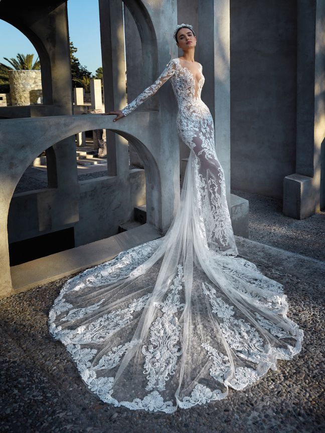 Photo of Model wearing a Pronovias bridal gown